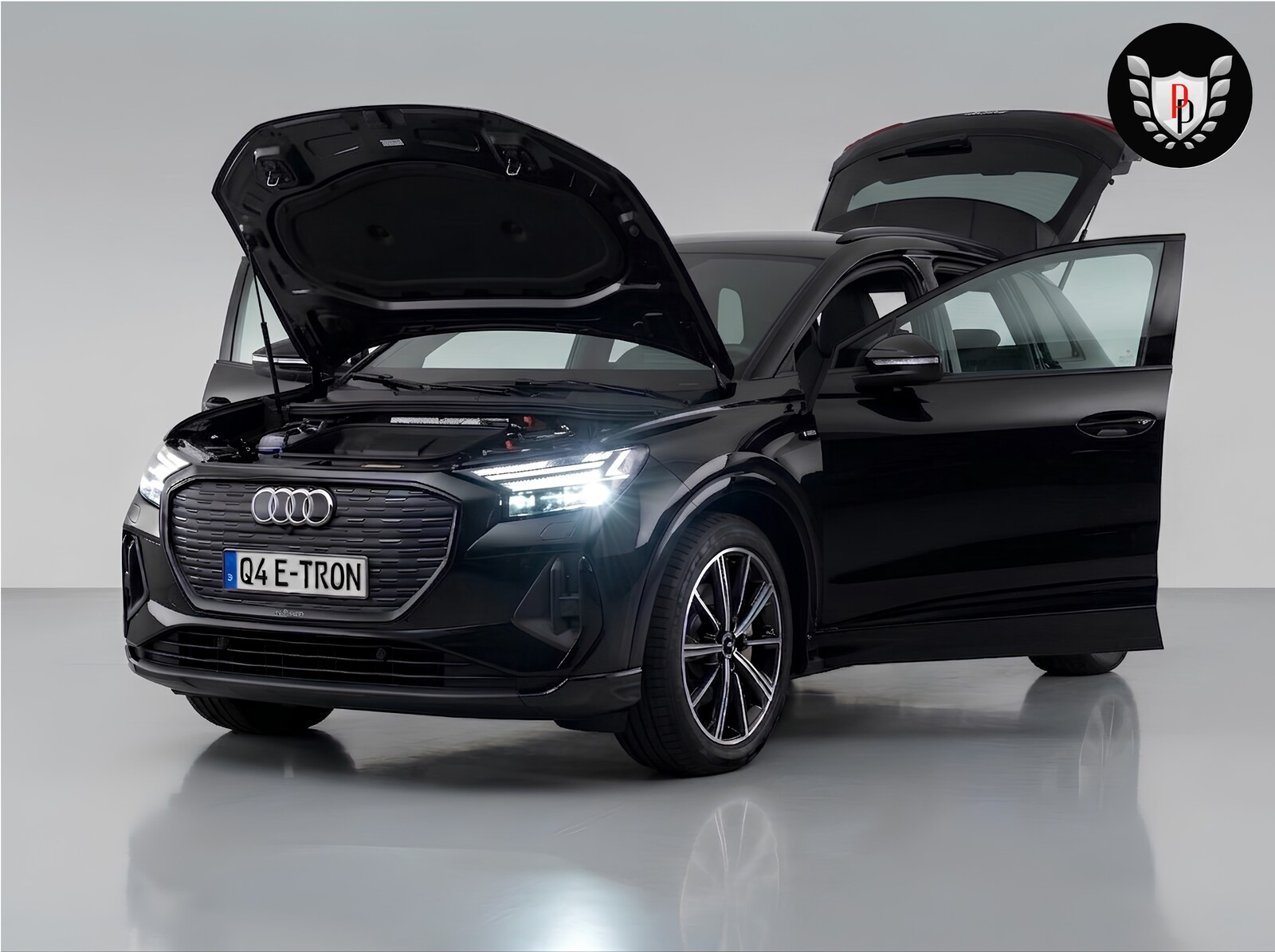 Audi Q4 e-tron S-Line con sportelli aperti